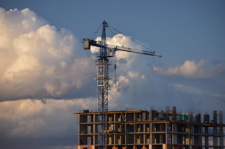 US 30-Year Mortgage Rates Dip to 6.27%, Offering Relief Amid Economic Uncertainty